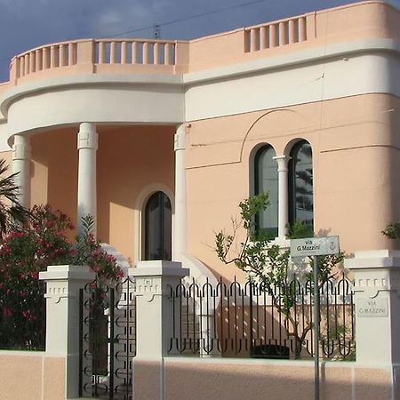 Villa Nel Salento - Ampie Camere E Giardino, Fino A 9 Persone Barbarano del Capo ภายนอก รูปภาพ